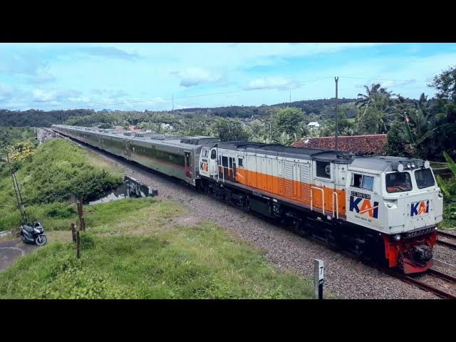 RAMAINYA KERETA API !! KOMPILASI KERETA API KRL COMMUTER LINE JABODETABEK DAN KERETA API JARAK JAUH