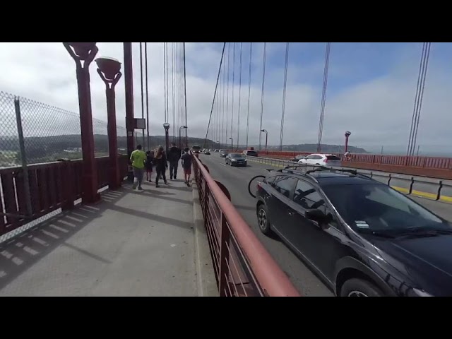 Golden Gate Bridge traffic in VR 180 3D