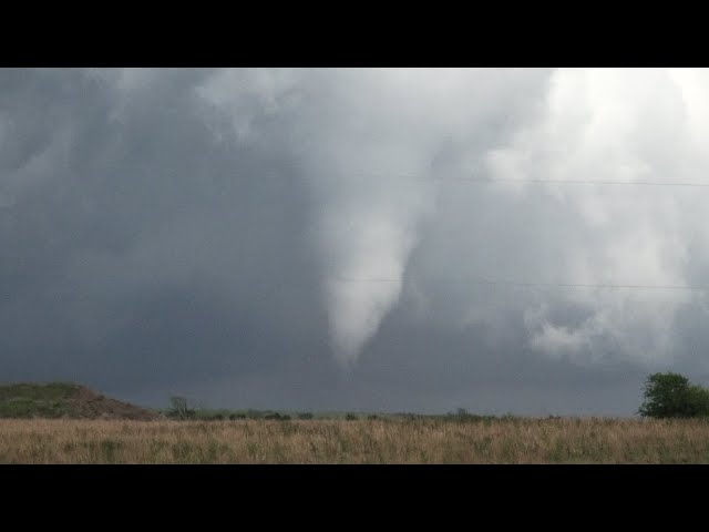 Photogenic Tornado near Springer, OK - April 22, 2020