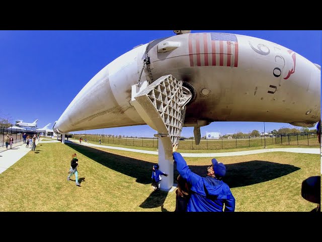 Falcon 9 Booster in 3D VR