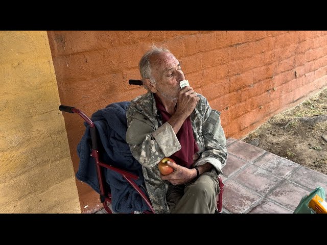 🇺🇸 HOMELESS VIETNAM WAR VETERAN interview - Ignacio