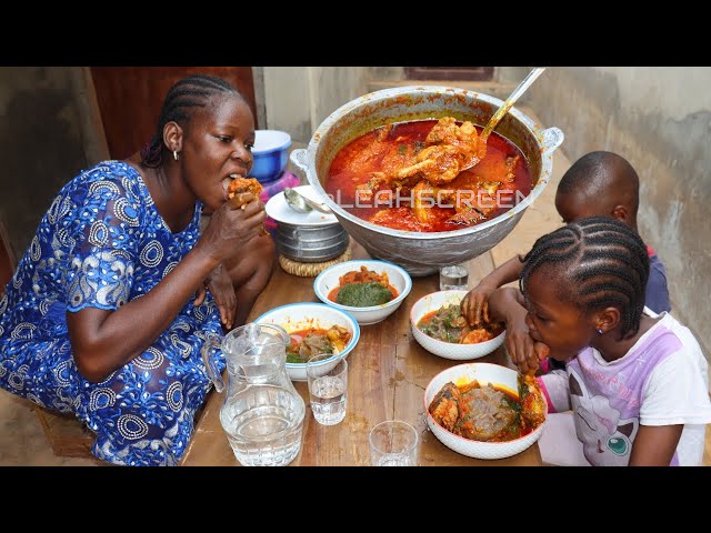 I MADE NIGERIAN MOST DELICIOUS & POPULAR TOMATO CHICKEN STEW !! #COOKING LUNCH AMALA + EWEDU...