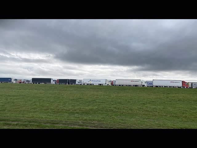 Vast op de grootste parkeerplaats van Engeland