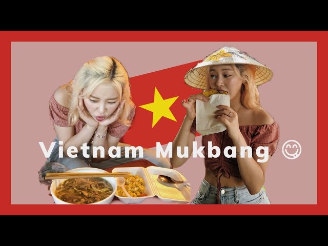 Vietnam vlog | Trying every dish @ the night market