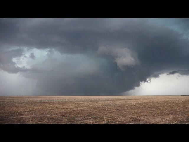 Multiple Tornadoes near Dodge City, KS (4K) - May 29, 2018