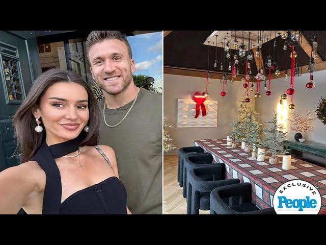 Kristin Juszczyk Shows Off Her '90s-Inspired Christmas Decor and Preps to Host Family's Epic Party