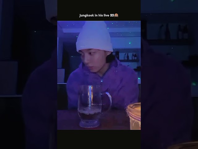 Oops! 🌚Did u guys noticed this?🙈😏 | #shorts#live#vlive#weverse#viral#jungkook#bts#vape