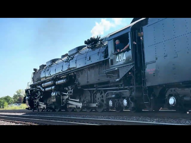 Big boy train running past Elmhurst IL quarry