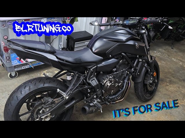 YAMAHA MT-07 2019 ECU LOCATION AND SPARK PLUG REMOVAL