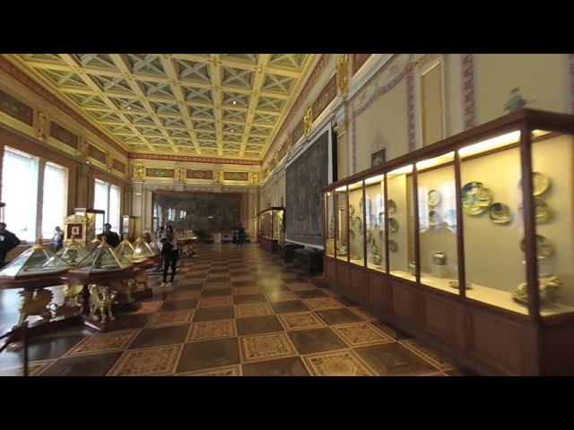 Russia - St Petersburg - State Hermitage Museum 01 (VR180)