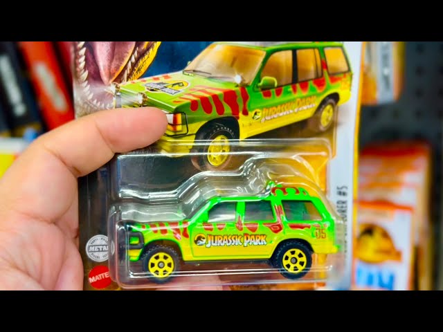 The Vehicles of Jurassic World Dominion Toy Hunt - NEW Jeep Gladiator RC with Dracorex