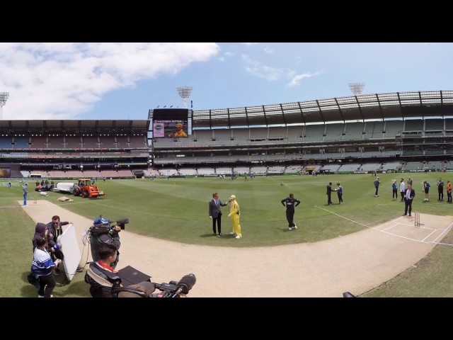 360: Smith wins the toss and elects to bat