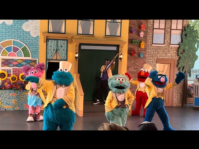 Sesame Street Show in Sesame Place - Philadelphia // Awesome Experience with Elmo and friends