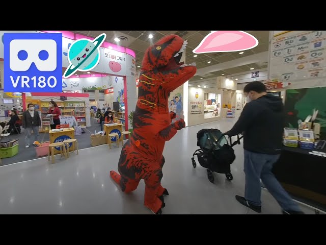 3D 180VR 4K Funny Human Dinosaur 😜😜 Red Cute T-Max