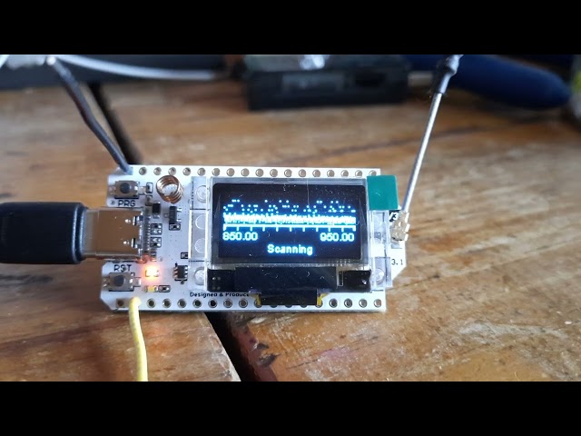 Heltec LoRa32 V3 Spectrum Analyzer!