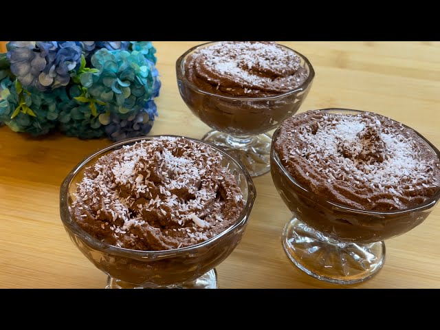 Super easy to make chocolate mousse. Yummy chocolate!