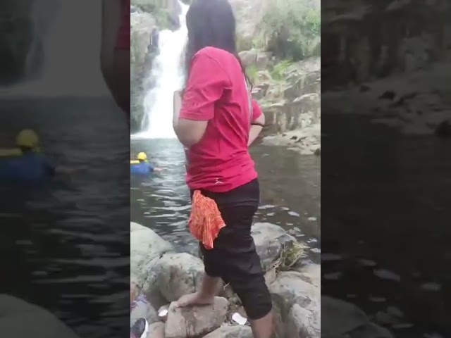 Rescuers Nahirapan-Ang Pag Rescue Sa Isang Indonesian Na Nalunod Sa Tsuen Wan Waterfalls Hongkong