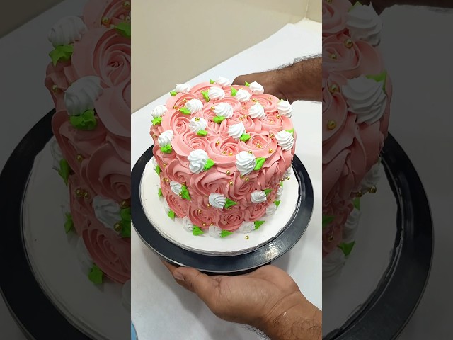 Beautiful Cake Decoration #cake #trending #shortsfeeds #youtubeshorts #shortviral #shorts