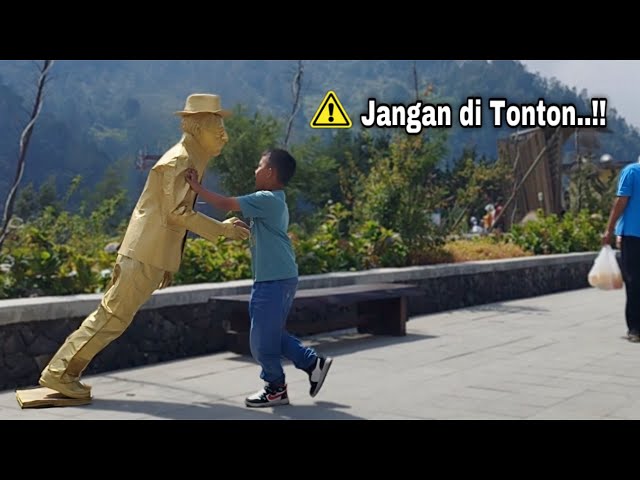 Patungnya Roboh..!! Statue prank funniest Reactions, Prank Patung Hidup