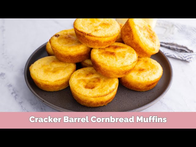 🌽 The Copycat Cracker Barrel Cornbread Muffin Recipe you must try