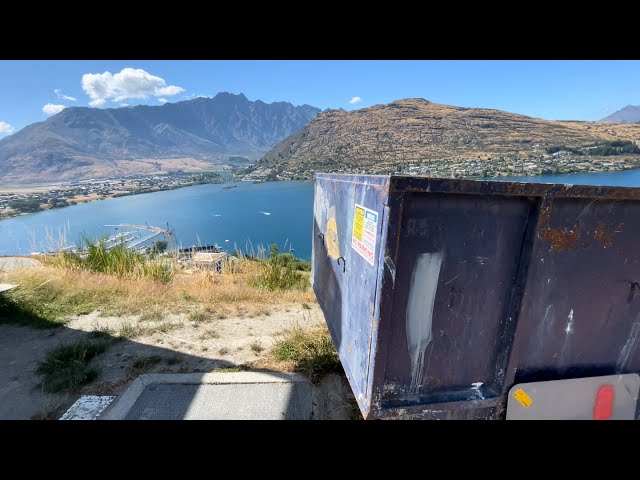 Dumpster Diving in a RICH Town New Zealand Part 3!! I Found FREE BEER!!