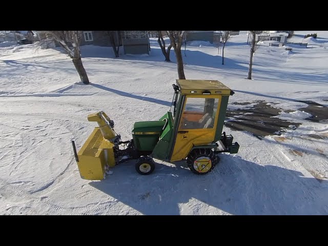 Having fun playing in the snow with the John Deere 322 - in 4k 360° interactive video (POV Style).