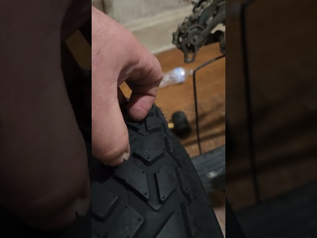 Amyet V9-G60 tire change to Ultraverse 20x4 part 1