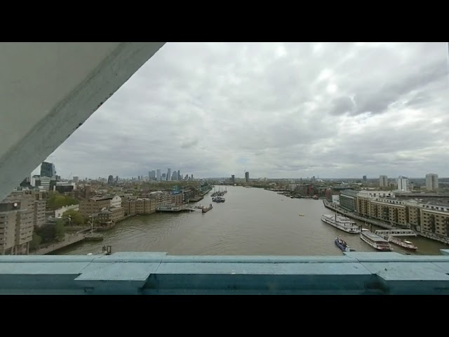 Tower Bridge - South Walkway View VR180