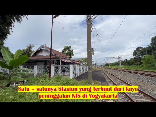 Stasiun Maguwo Lama, peninggalan NIS, terbuat dari kayu, satu - satunya yang tersisa di Yogyakarta