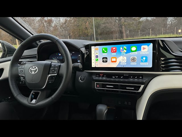 Toyota Camry 2025 Apple CarPlay