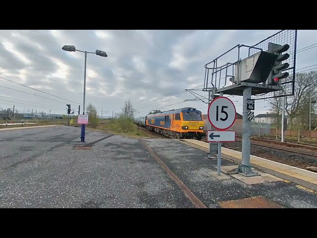 The Caledonian Sleeper train arrives from London arrives at Carstairs on 2021-05-15 at 0605 in VR180