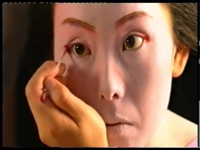 Japanese Maiko painting her face - 1999