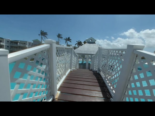 VR180 TRYP Cayo Coco Pool entertainment