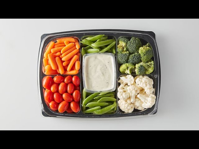 Holiday Hacks—How to Make a Cheap Veggie Tray Look Expensive