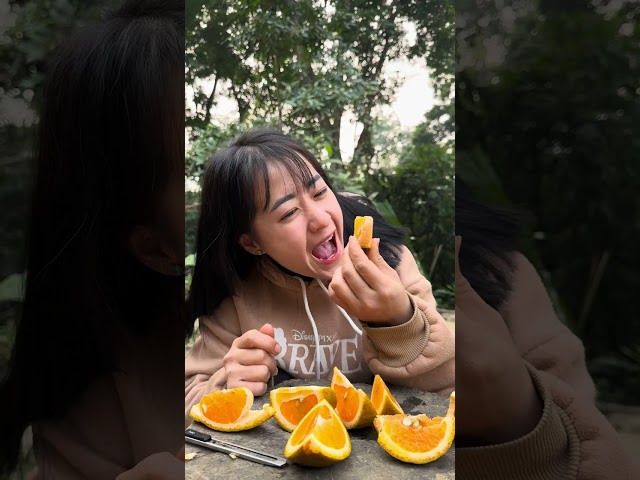 How to peel an orange and eat it properly #hacks #survival #outdoors