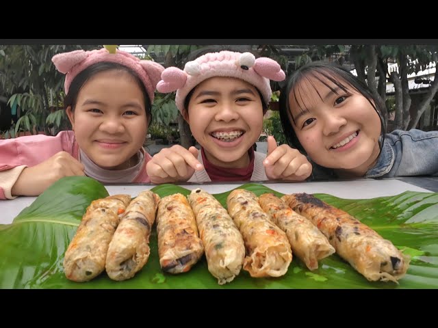 Duong cookie makes rice paper rolls with cold rice, the children eat very deliciously,