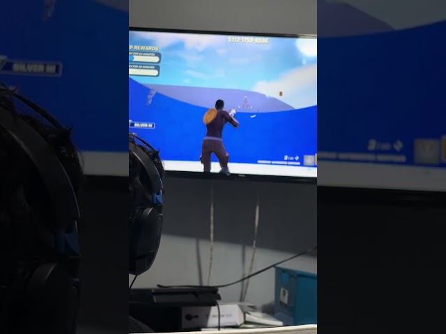 Pretending to be Mr. Savage in Fortnite  123￼