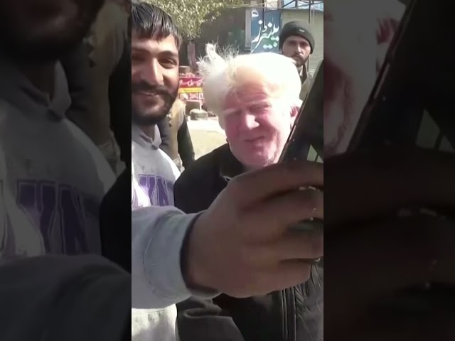 Pakistani man who looks like Trump finds local fame