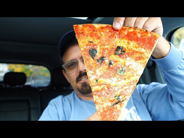 Dave reviews Calabria Pizza, Livingston, NJ- Episode 33 #barstool #daveportnoy  #bestpizza