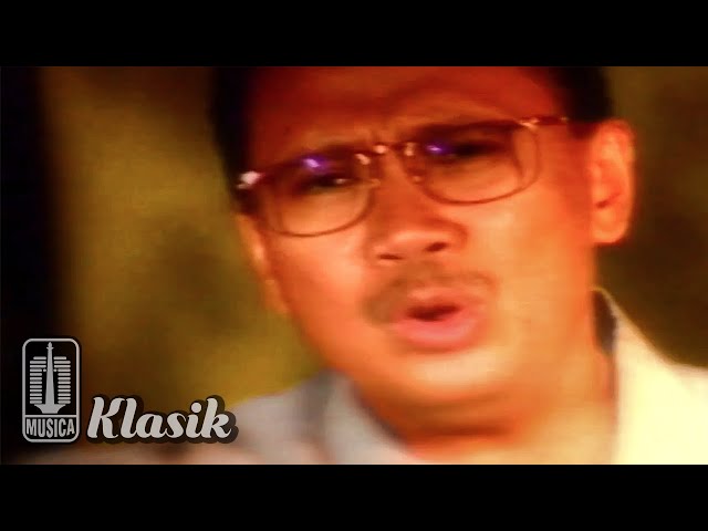 Ebiet G. Ade - Kupu-Kupu Kertas (Official Music Video)