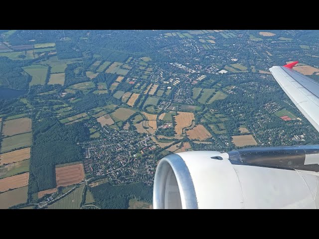 Lauda A320 (Ryanair) Take off in Hamburg Beautiful view and nice CFM engine sound! | 4K