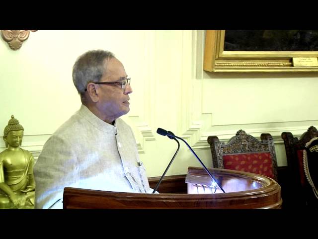 LLB students of Hooghly Mohsin College called on President Mukherjee