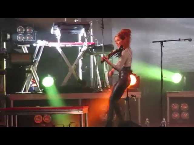 Lindsey Stirling live -  "Roundtable Rival"