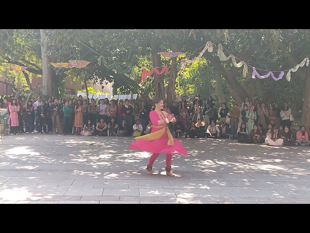 Kathak dance in LSR college Delhi ❤️✨ #viral#trending#dance #kathak#bahubhashi'25#delhi#du#lsr