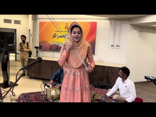 Muskan Noshahi performing at Aashian Travel Pakistan Trip