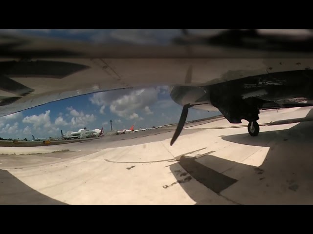 Landing RWY 12R Cancun International Airport