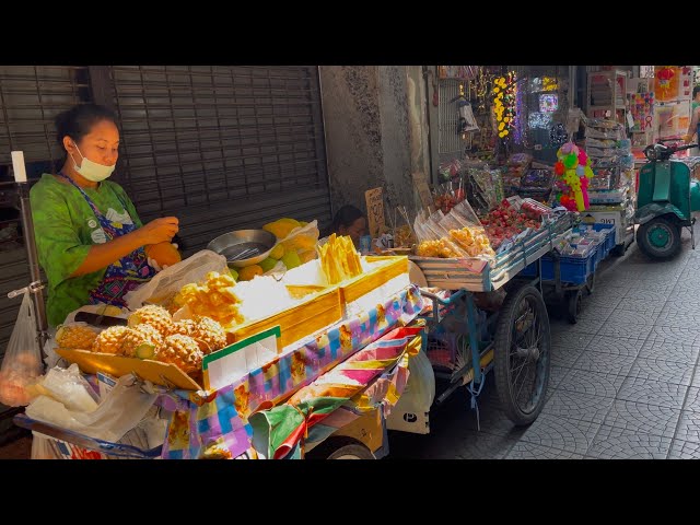 BANGKOK, CHINA TOWN, 2025,  STREET MARKETS, STREET FOOD