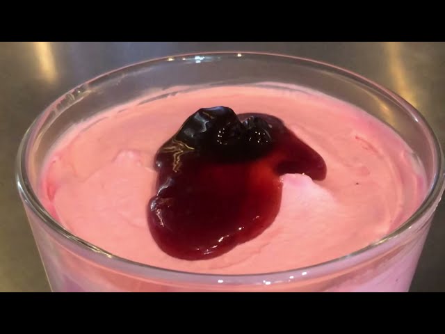 Strawberry mousse - dessert