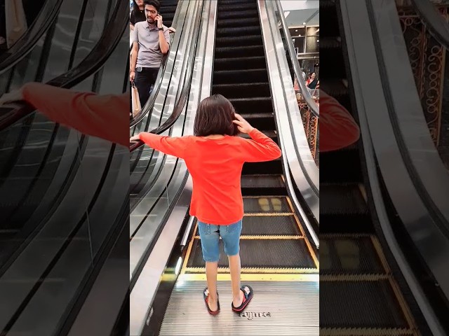 Fear Of Escalator 😨😨😨 #escalator #funny #trending #shorts