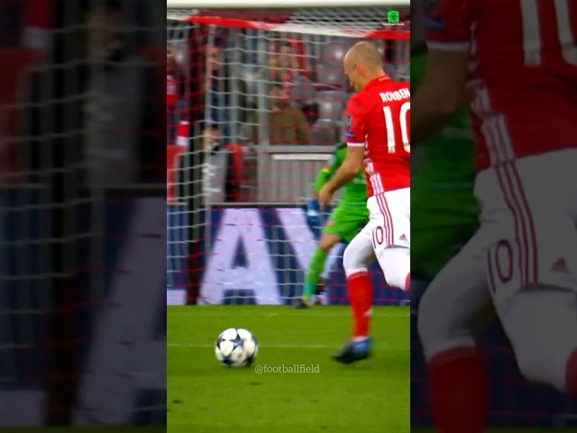 Nobody forgets Arjen Robben's shoots... #football